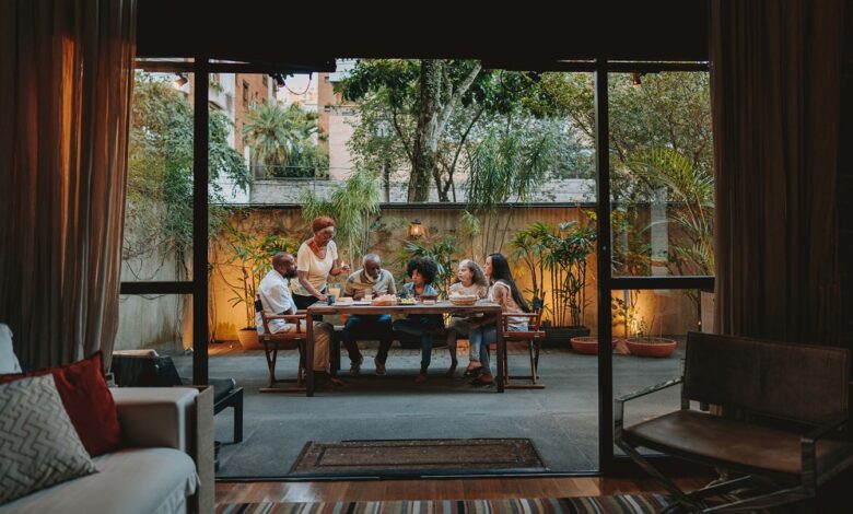 Insight 1: Build and Sustain a “Great” Extended Family Insight 1: Build and Sustain a “Great” Extended Family