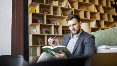 10 Books That Can Help You Build Wealth