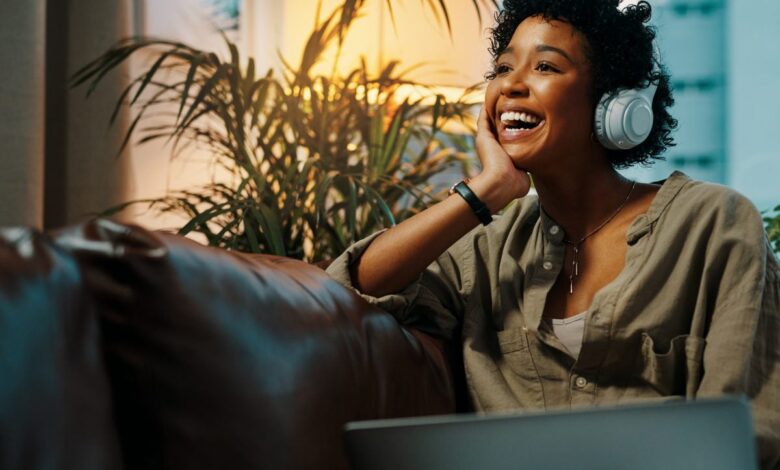 10 Podcasts Every Black Woman Should Be Listening To About Money, Business, And Leveling Up – Essence 10 Podcasts Every Black Woman Should Be Listening To About Money, Business, And Leveling Up – Essence
