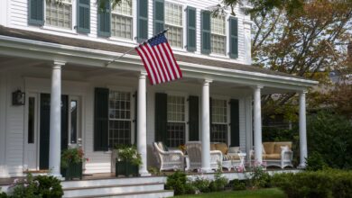 What wealthy parents need to know about giving real estate to heirs